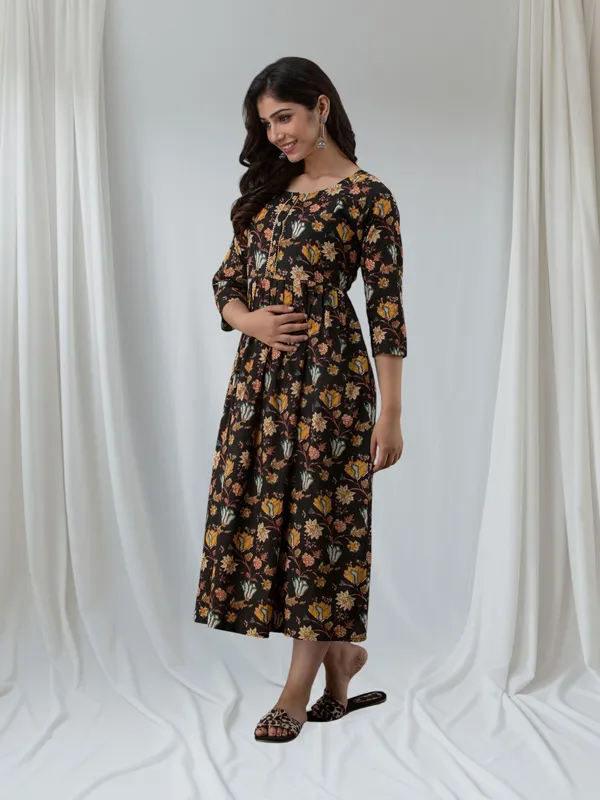 Black_Pure_Cotton_Floral_Print_Regular_Dress_For_Women