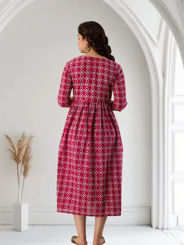 Maroon_Pure_Cotton_Floral_Print_Regular_Dress_For_Women