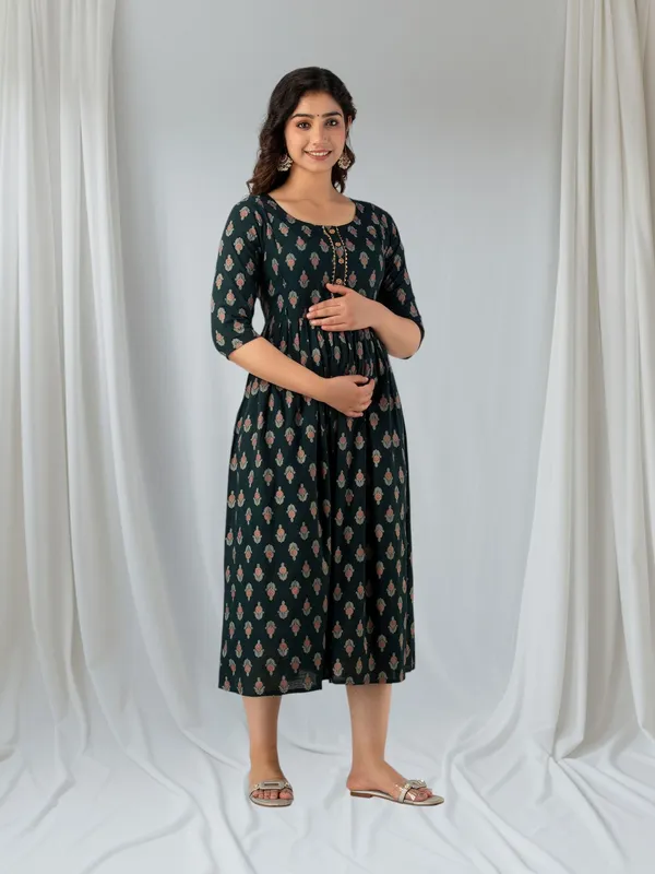 Green_Pure_Cotton_Floral_Print_Regular_Dress_For_Women