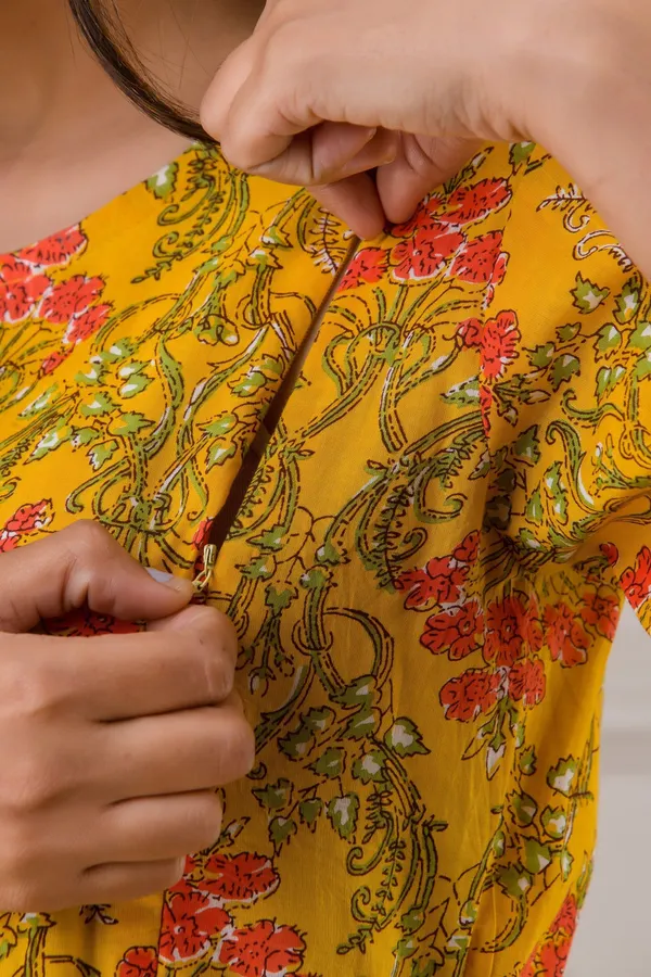 Yellow_Cotton_Blend_Printed_Regular_Kurta_For_Women