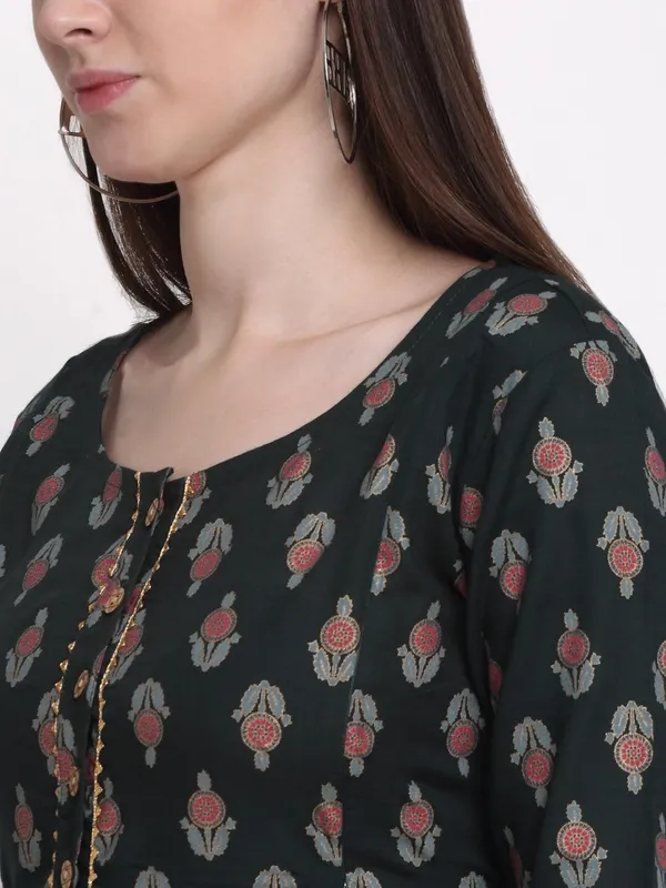 Black_Viscose_Rayon_Floral_Print_Regular_Kurta_For_Women