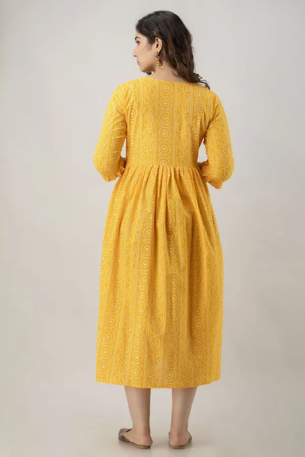 Yellow_Cotton_Blend_Regular_Gown_For_Women