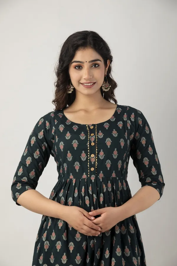 Dark_Green_Cotton_Rayon_Floral_Print_Regular_Kurta_For_Women