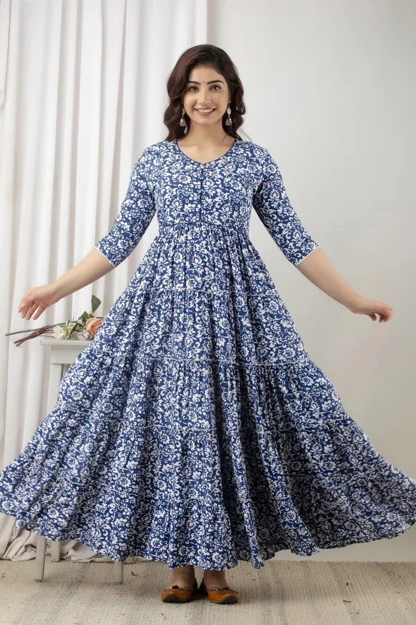 Blue_And_White_Cotton_Rayon_Floral_Print_Regular_Gown_For_Women