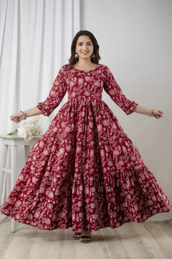 Maroon_Cotton_Blend_Regular_Gown_For_Women