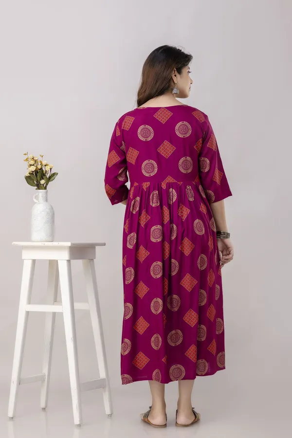 Maroon_Pure_Cotton_Printed_Regular_Kurta_For_Women