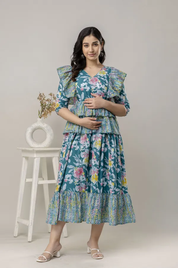 Light_Green_Cotton_Blend_Floral_Print_Regular_Gown_For_Women