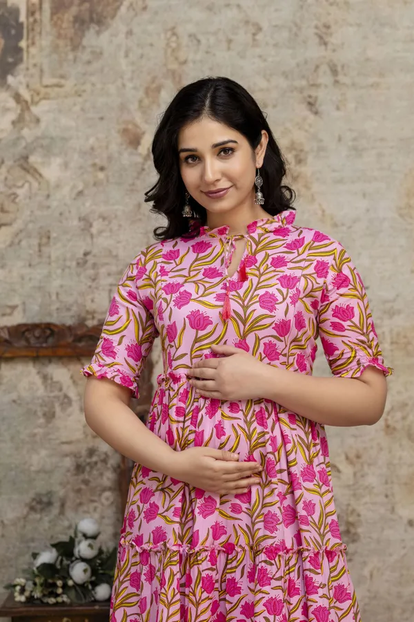 Pink_Cotton_Rayon_Floral_Print_Regular_Gown_For_Women