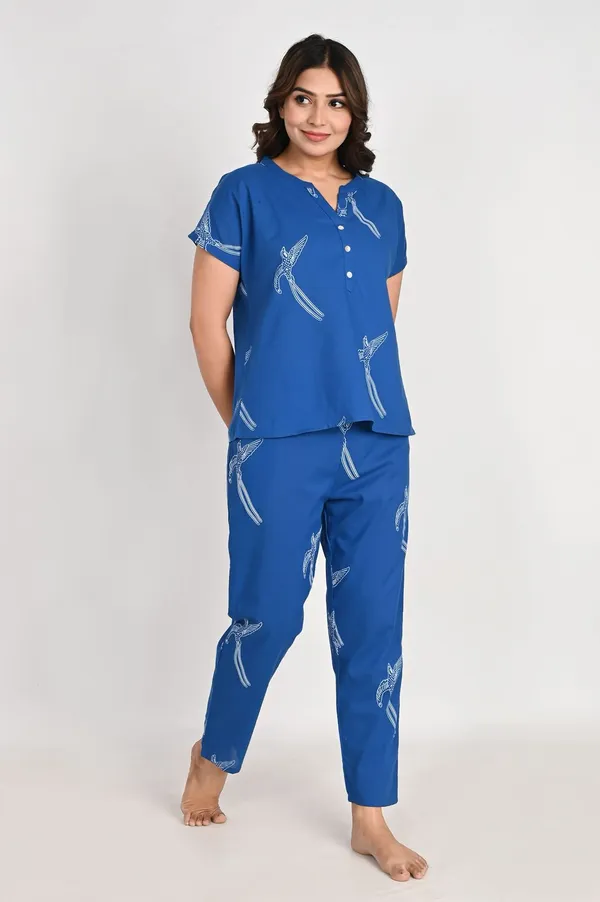 Blue_Cotton_Printed_Night_Suit_For_Women