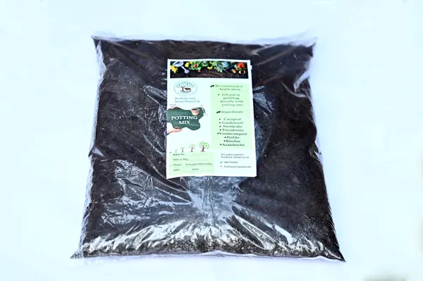 Nutrientrich_Charcoal_And_Potting_Mix