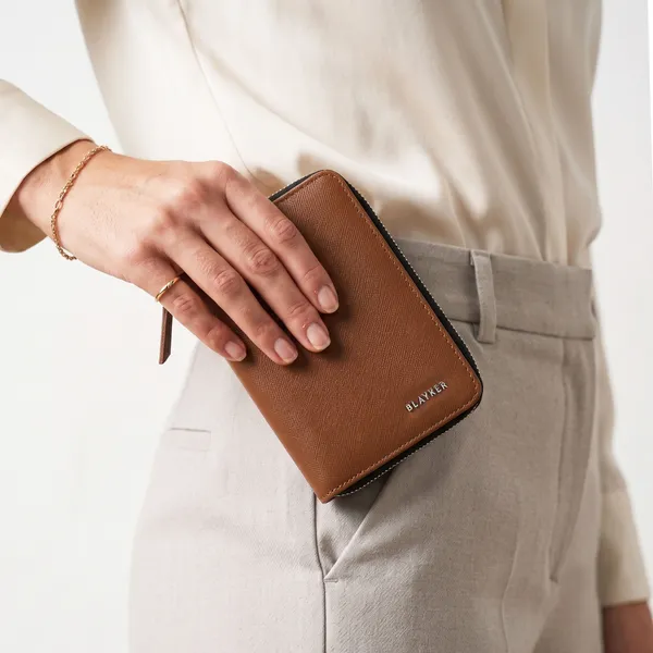 Grace_Classic_Two_Fold_Genuine_Leather_Wallet_For_Women