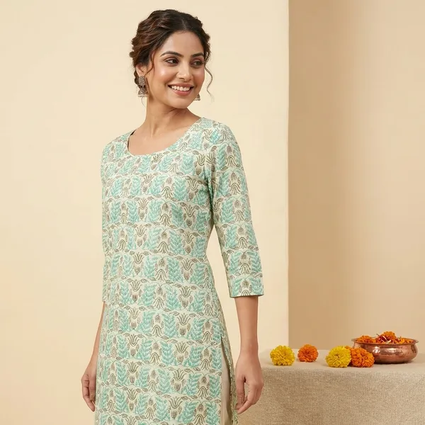 Turquoise_Green_Premium_Cotton_Geometric_Kurti_Set_For_Women