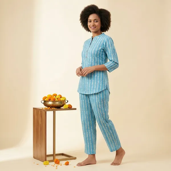 Blue_Premium_Cotton_Geometric_Print_Lounge_Wear_Set_For_Women