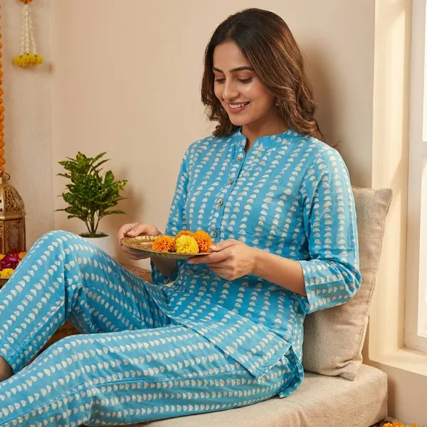 Pink_And_Blue_Premium_Cotton_Polka_Dot_Night_Suit_Set_With_Lounge_Wear_Set_For_Women_(Pack_Of_2)