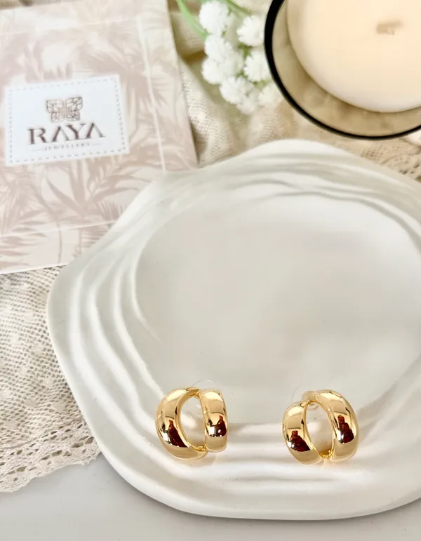 Hollow_Crescent_Hoop_Earrings
