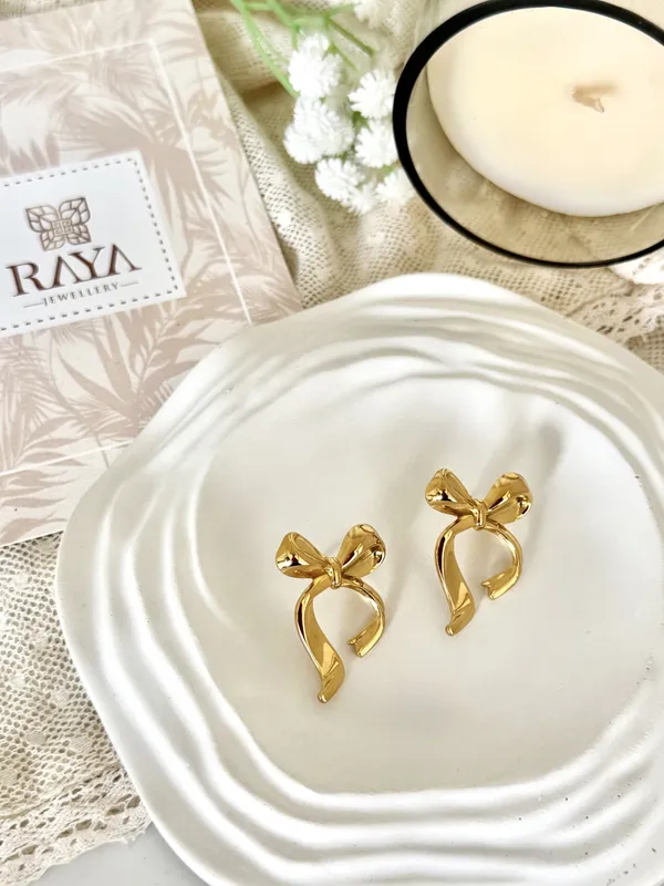 Muse_Bow_Stud_Earrings