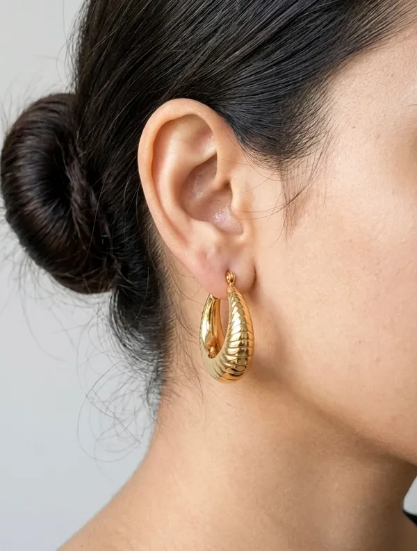 Everyday_Luxe_18kt_Gold_Plated_Round_Hoop_Earrings