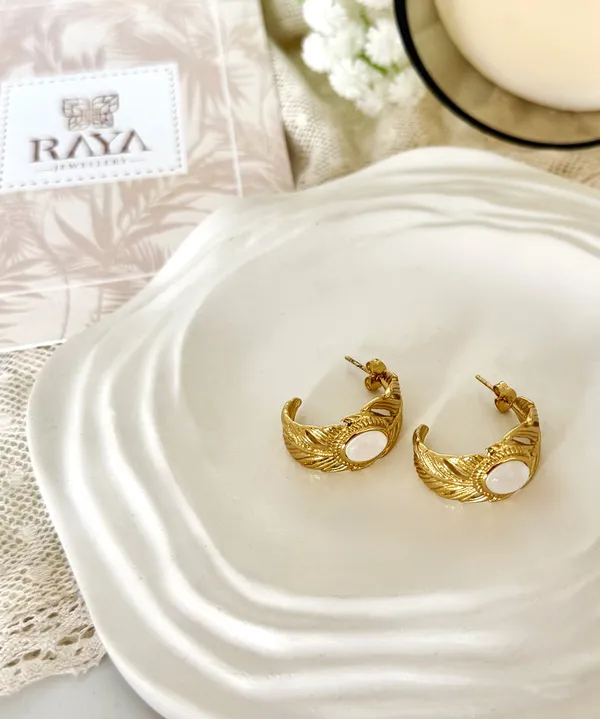 Vintage_Feathers_Hoop_Earrings