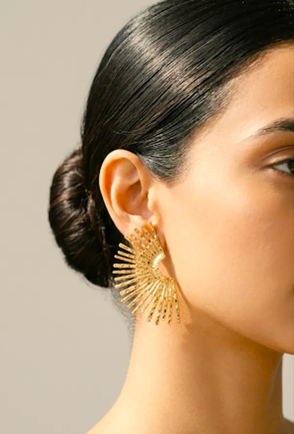 Nora_Sunshine_Rays_18kt_Gold_Plated_Earrings