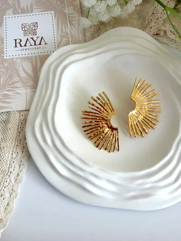 Nora_Sunshine_Rays_18kt_Gold_Plated_Earrings