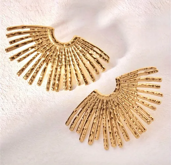 Nora_Sunshine_Rays_18kt_Gold_Plated_Earrings