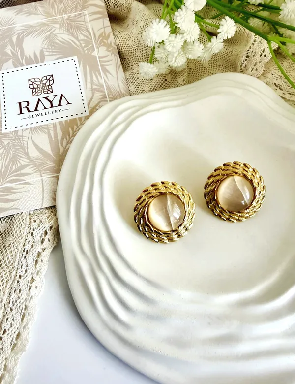 Fiona_Moonstone_18kt_Gold_Plated_Round_Stud_Earrings