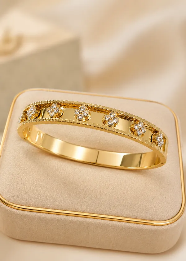 Georgina_Luxe_Clover_Diamonds_Bracelet