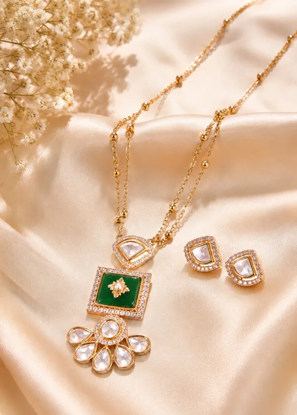 Amyra_Kundan_Polki_Layered_Pendant_Necklace_Set
