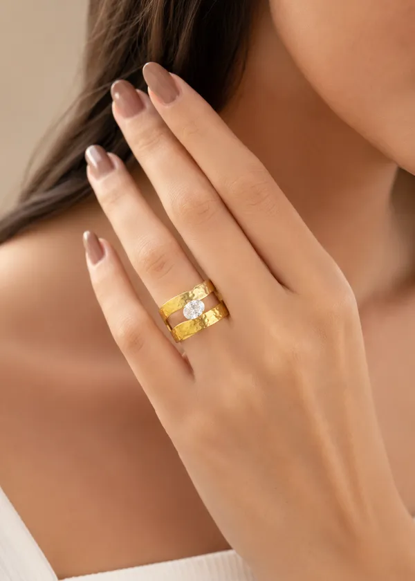 Valentina_Hammered_Cuff_Solitaire_Ring