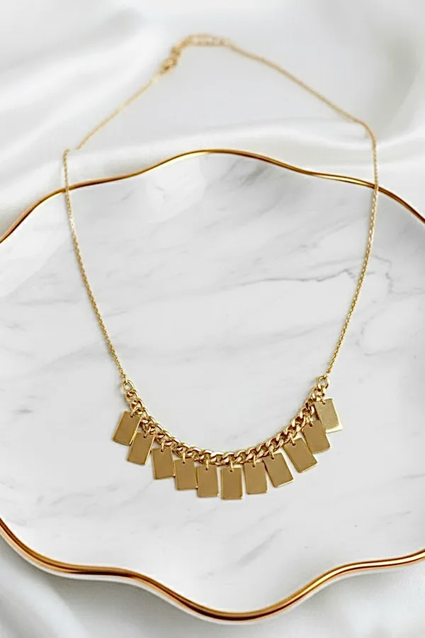 Isabella_Gold_Dangles_Luxe_Necklace