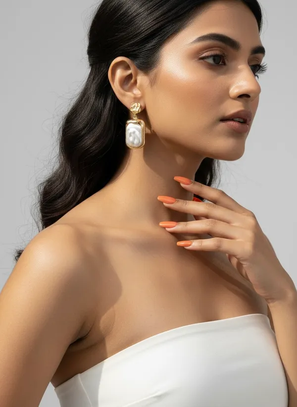 Aurelia_Luxe_Baroque_Pearl_Gold_Drops_Earrings