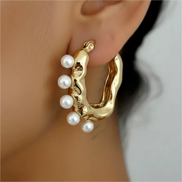 Corale_Pearls_Luxe_Hoop_Earrings