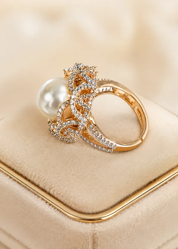 Amara_Imperial_Pearl_Luxe_22K_Gold_Plated_Ring