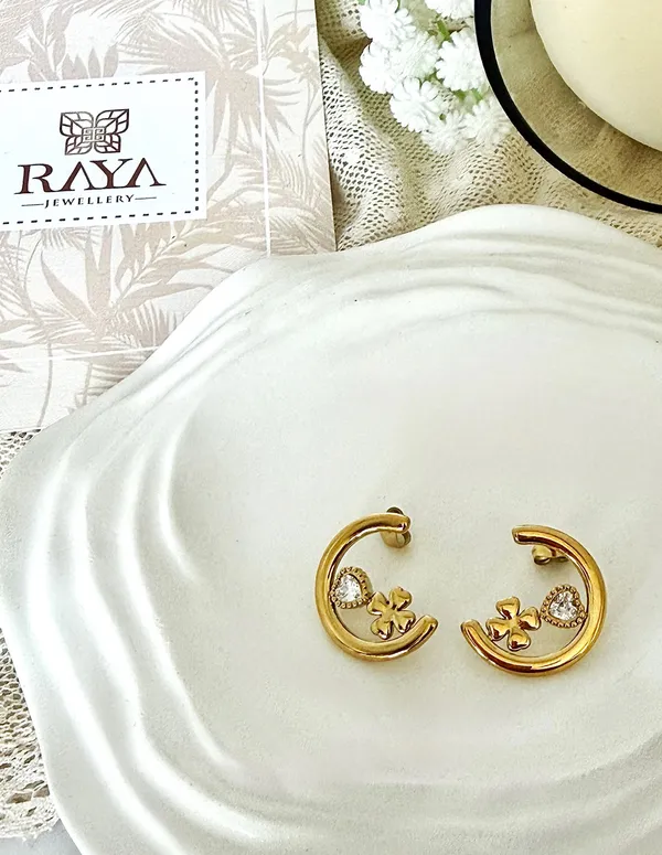 Crescent_Zircon_Heart_Stud_Earrings