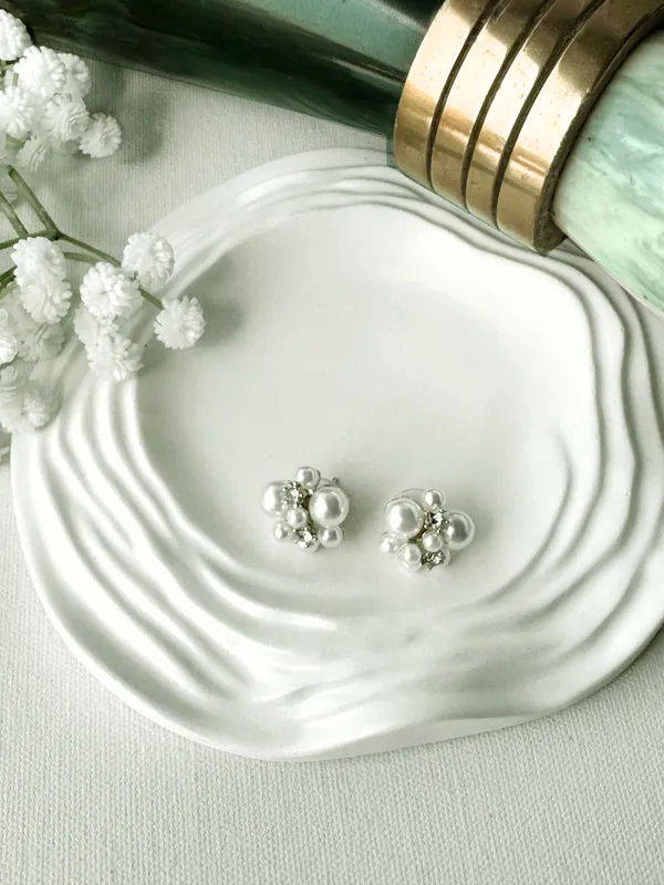 Bohemian_Cluster_Pearls_Stud_Earrings