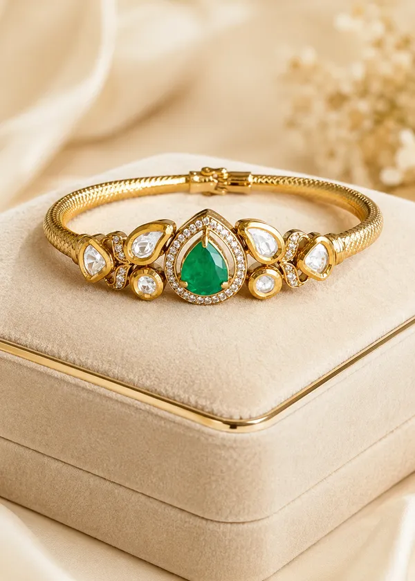 Emerald_Royale_Moissanite_Polki_Front_Opening_Bangle_Bracelet