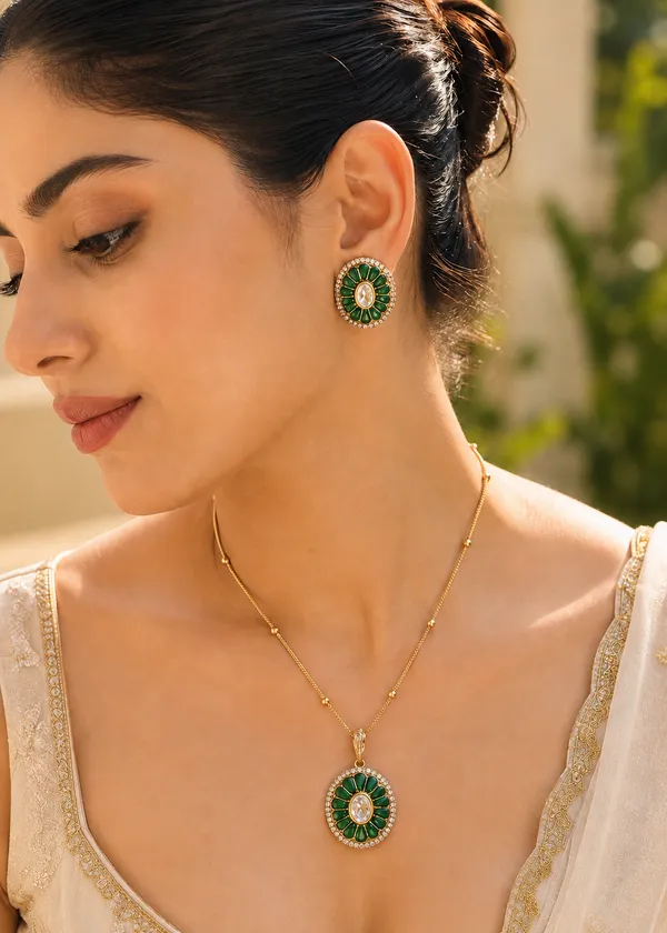 Emerald_Jharokha_Polki_Pendant_Necklace_Set