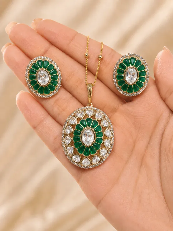 Emerald_Jharokha_Polki_Pendant_Necklace_Set