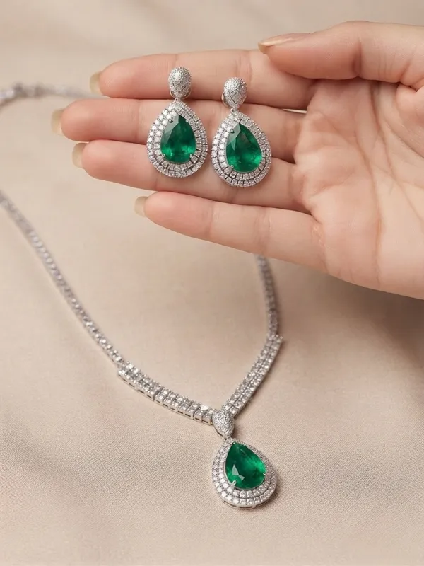 Luxury_Emerald_Royale_Grandeur_Set