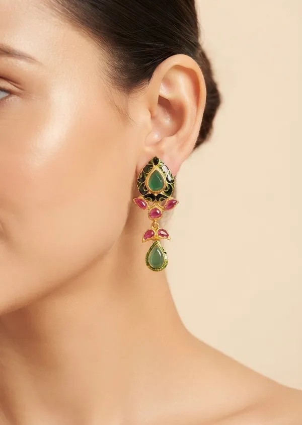 Meher_Pearl_Emerald_Elegance_Necklace_Set