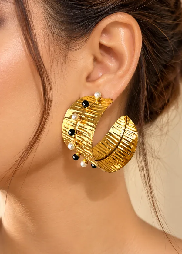 Muse_Sculpted_Pearl_Feathers_Statement_Cuff_Earrings