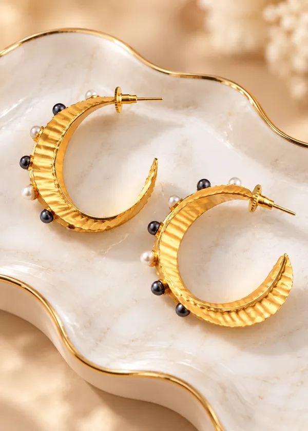 Muse_Sculpted_Pearl_Feathers_Statement_Cuff_Earrings