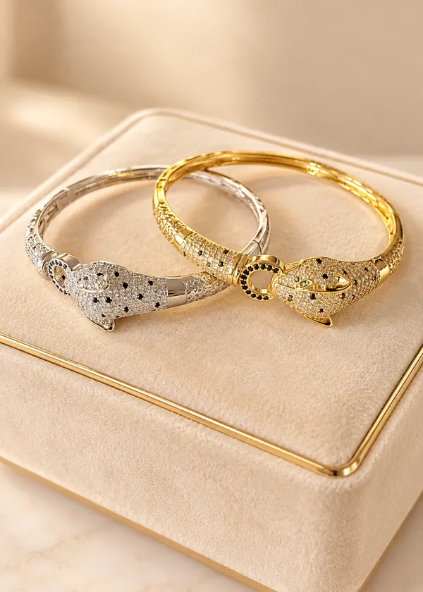Cleopatra_Gold_Emerald_Panther_Bracelet