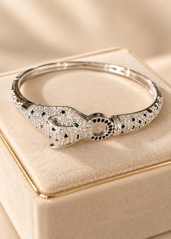 Cleopatra_Silver_Emerald_Panther_Bracelet