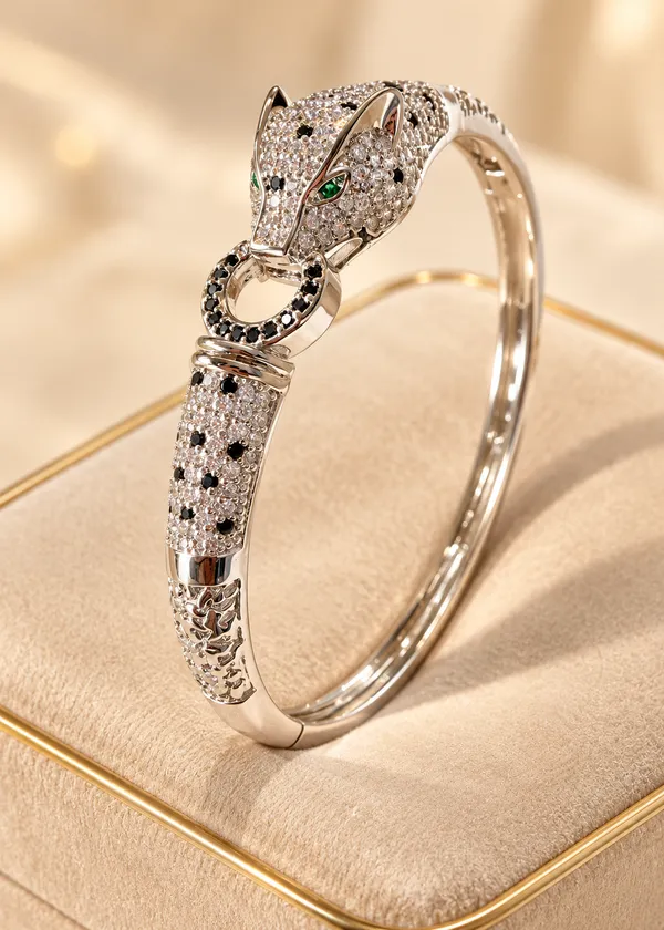 Cleopatra_Silver_Emerald_Panther_Bracelet