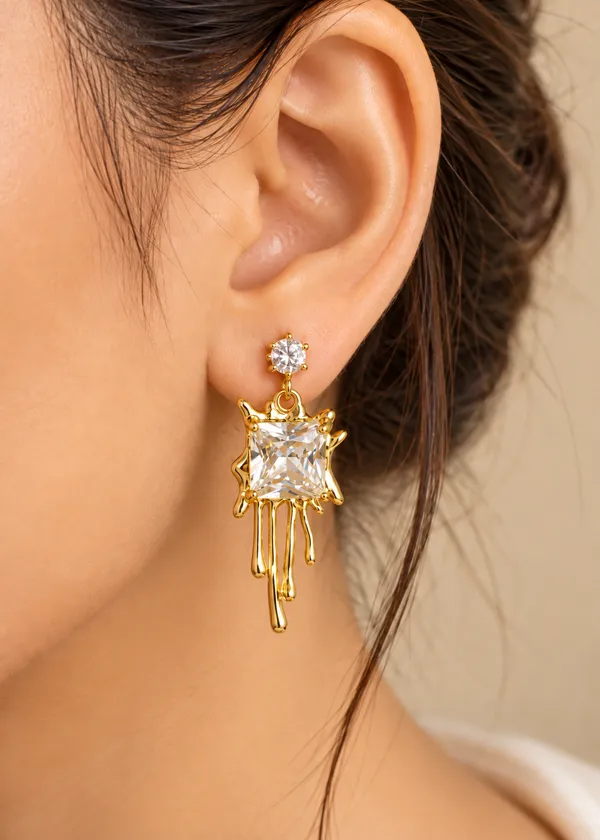 Elara_Molten_Princess-cut_Solitaire_Drop_Earrings