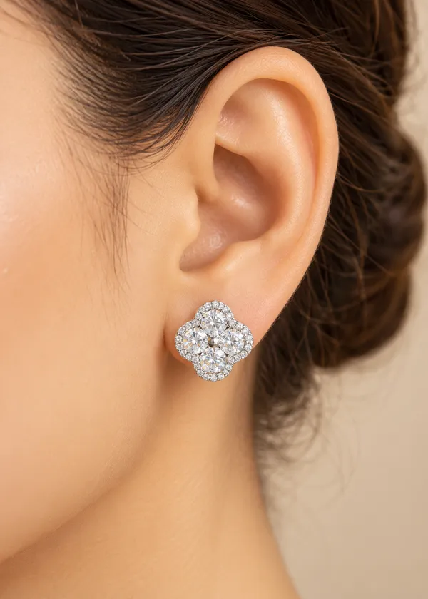 Amelia_Silver_Luxe_Crystal_Clover_Earrings