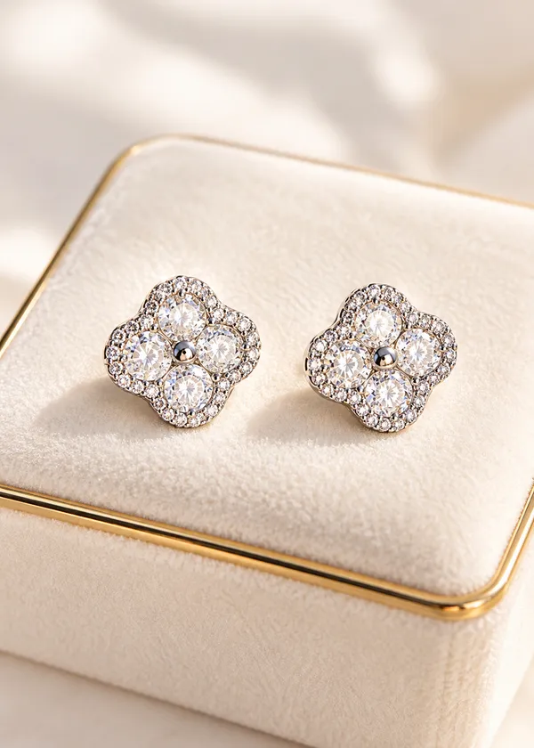 Amelia_Silver_Luxe_Crystal_Clover_Earrings