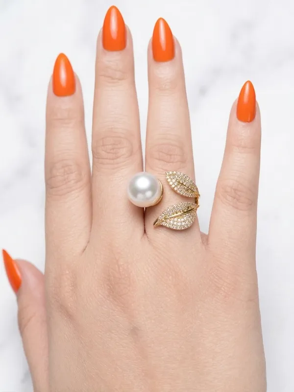 Akoya_Pearl_Zircons_Leaf_Elegance_Open_Ring