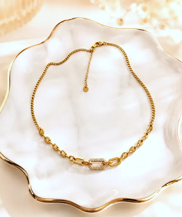 Charlotte_Luxe_Zircon_Chain_Links_Necklace